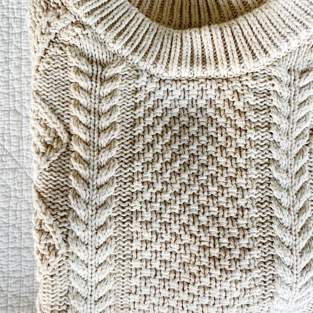 LL BEAN CABLE SWEATER